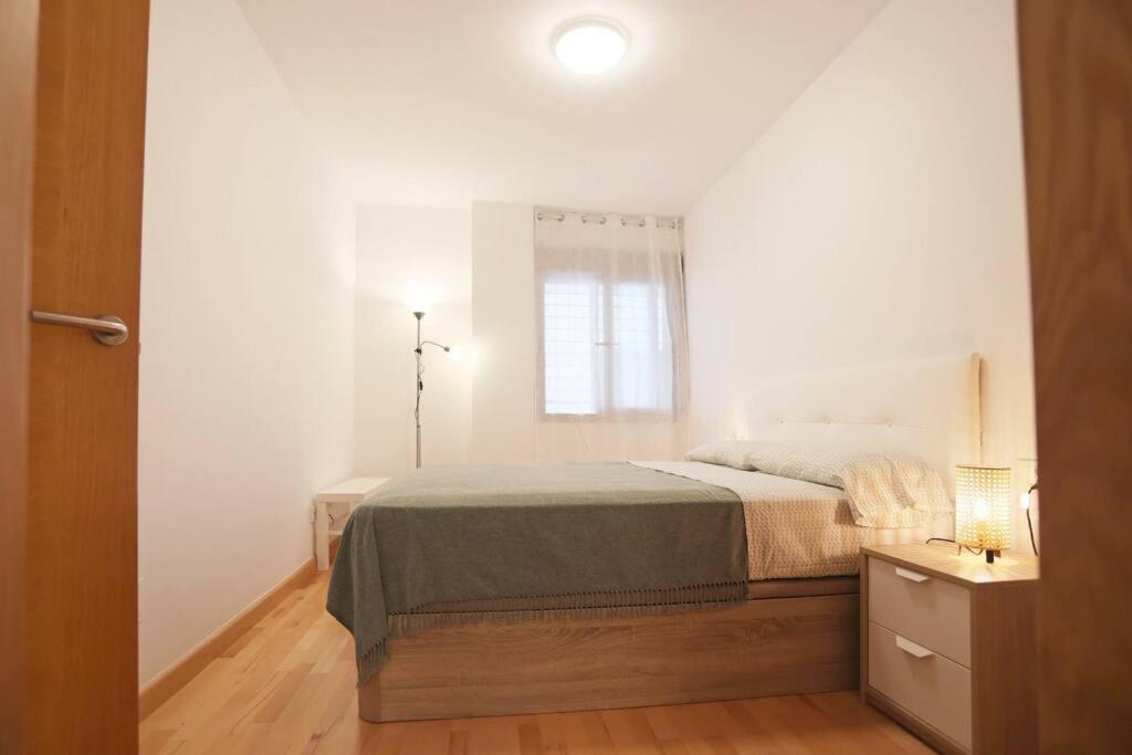Casa Fenicia - Cosy Apartment With Free Private Parking Malaga Ngoại thất bức ảnh