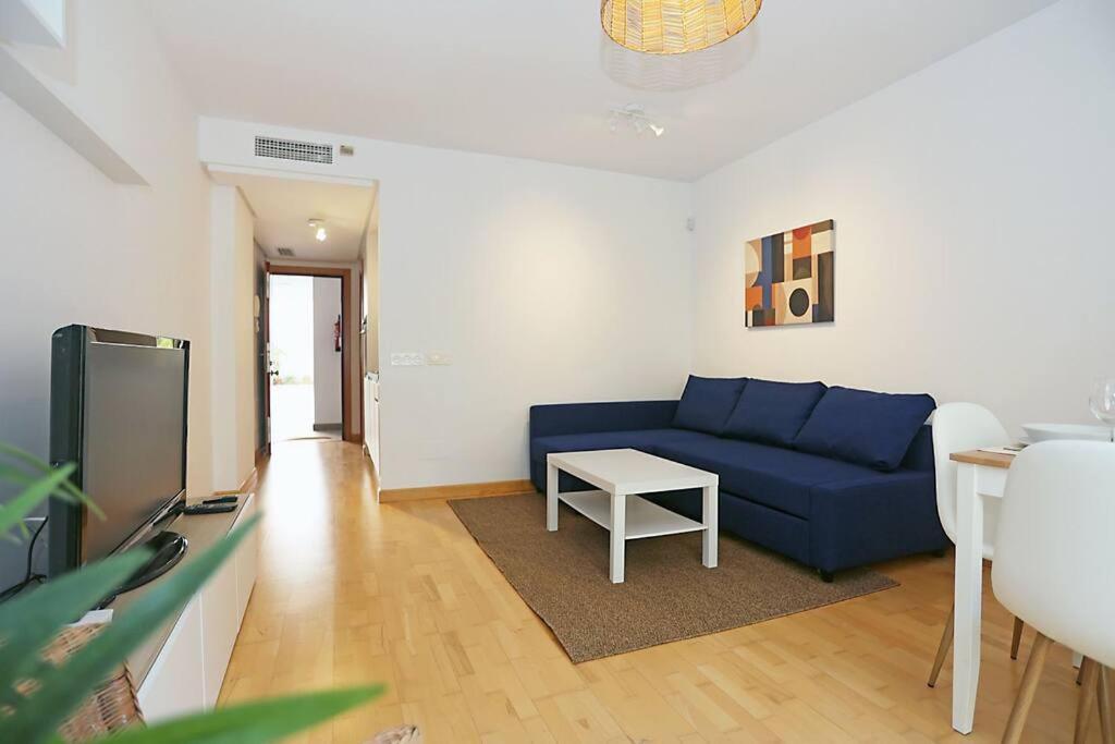 Casa Fenicia - Cosy Apartment With Free Private Parking Malaga Ngoại thất bức ảnh