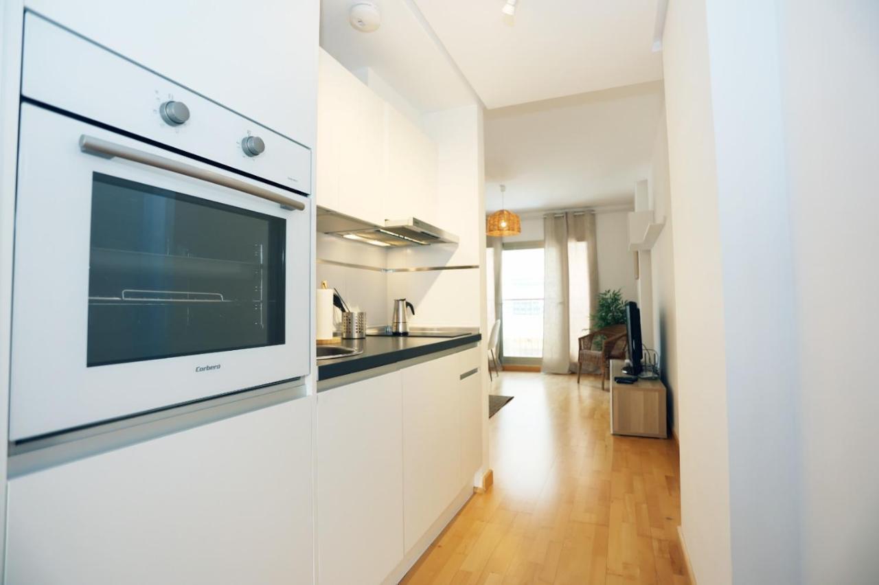 Casa Fenicia - Cosy Apartment With Free Private Parking Malaga Ngoại thất bức ảnh