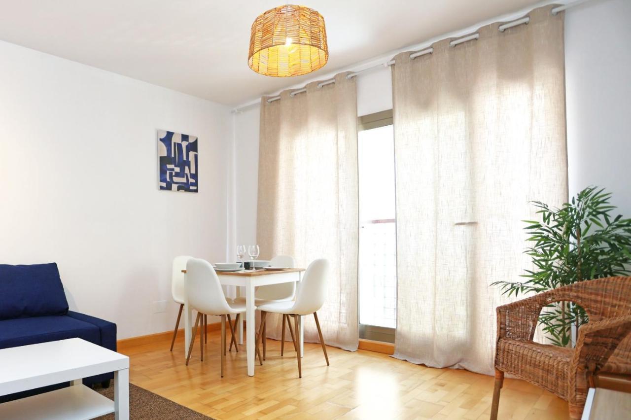 Casa Fenicia - Cosy Apartment With Free Private Parking Malaga Ngoại thất bức ảnh